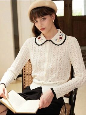 Simple Retro  Knit Button-Up Cardigan with Embroidered Peter Pan Collar - Size S